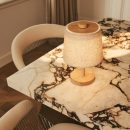 Rover Hellbraune wiederaufladbare Holzlampe | Kabellos, dimmbar mit Stoffschirm