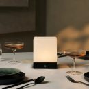 Yce Black Cordless Holzlampe mit gefrorenem Glas-wiederaufladbar, dimmbar, 100-Stunden-Akku