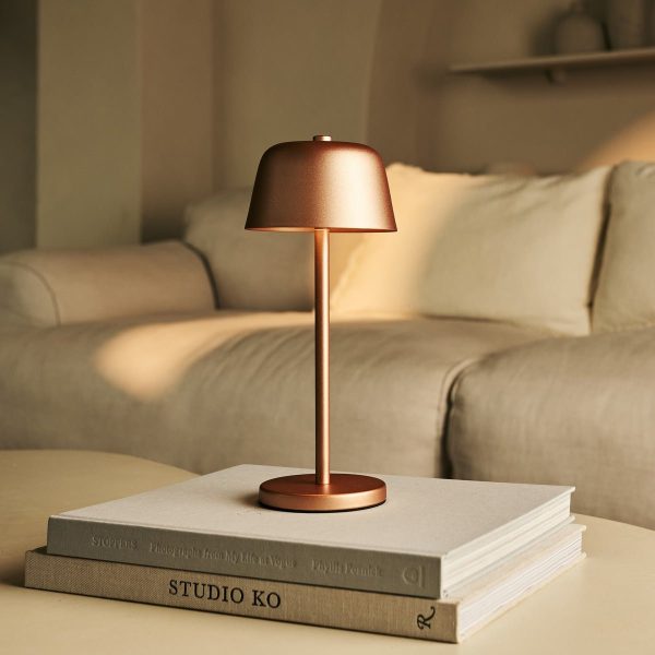 Anton Kupfer wiederaufladbare Tischlampe | Stilvolle und kabellose Beleuchtung – Bild 11