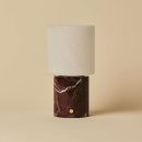 Cuyp Red / Rosso Levanto - Marmor wiederaufladbare Tischlampe - Schnurlos, USB -wiederaufladbar und bis zu 100 Stunden Laufzeit