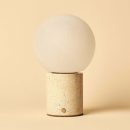 Metsu Beige / Travertino Classico - Klassische Travertin -wiederaufladbare Tischlampe mit 3 hellen Farben und Dimmfunktion