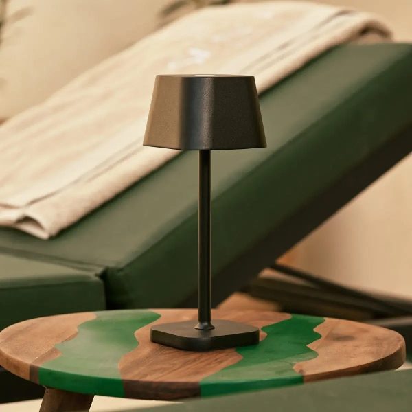 Ava Black wiederaufladbare Tischlampe | Schlanke kabellose Beleuchtungslösung – Bild 9