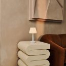 Zoë Weiße wiederaufladbare Tischlampe aus Holz | Kabellos, dimmbar, USB-C, 80-Stunden-Akku