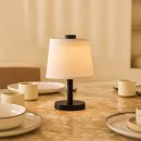 Rover Schwarze Holzlampe - wiederaufladbar, schnurlos und dimmbarer Schatten