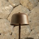 Anton Mokkabraune wiederaufladbare Tischlampe | Schlanke und kabellose Beleuchtung