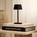 Ava Black wiederaufladbare Tischlampe | Schlanke kabellose Beleuchtungslösung