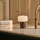 Renoir Red / Rosso Levanto - Marmor wiederaufladbare Tischlampe - Schnurlos, USB -wiederaufladbar und bis zu 120 Stunden Beleuchtung