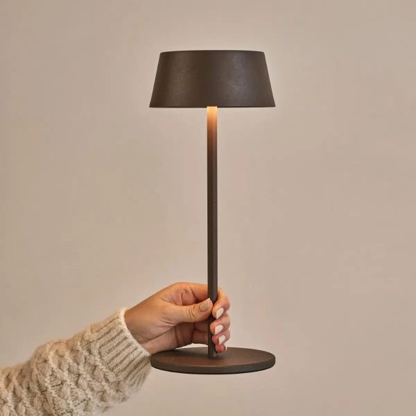Hugo Mokkabraune wiederaufladbare Tischlampe – stilvoll, dimmbar und kabellos – Bild 4