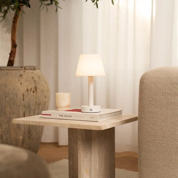 Zoë Weiße wiederaufladbare Tischlampe aus Holz | Kabellos, dimmbar, USB-C, 80-Stunden-Akku – Bild 11