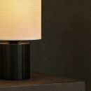 Kiko Black Tischlampe – Gemütliche Schreibtischlampe in Schwarz und Beige mit E27-Fassung