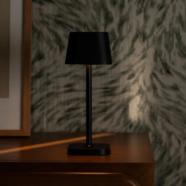 Ava Black wiederaufladbare Tischlampe | Schlanke kabellose Beleuchtungslösung – Bild 10