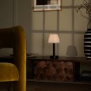 Zoë schwarze wiederaufladbare Tischlampe aus Holz | Dimmbar und tragbar | 80 Stunden Akkulaufzeit