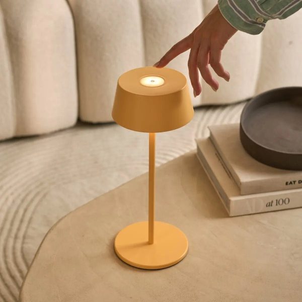 Hugo Amber Yellow Wiederaufladbare Tischlampe aus Eisen – dimmbar, stilvoll und kabellos – Bild 12