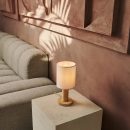 Boris hellbraune Lampe mit 2 Meter Kabel - Stofffarbenschattenlampe & Holzbasis