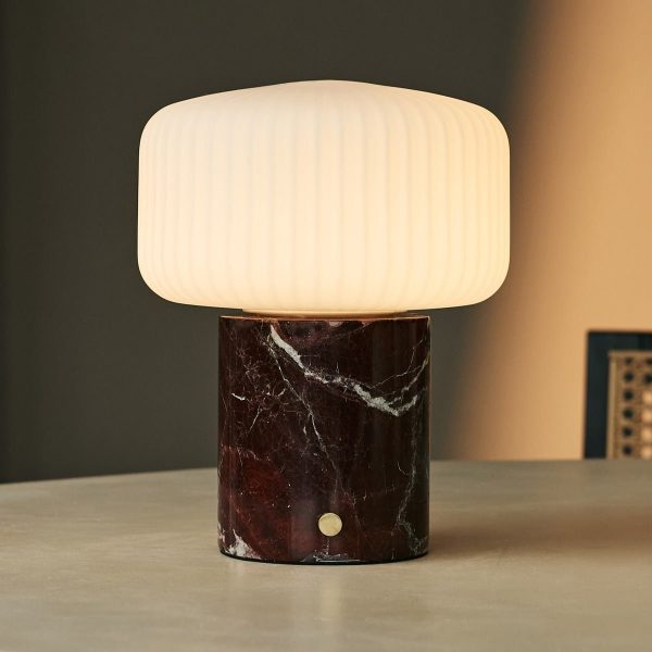 Renoir Red / Rosso Levanto - Marmor wiederaufladbare Tischlampe - Schnurlos, USB -wiederaufladbar und bis zu 120 Stunden Beleuchtung – Bild 5