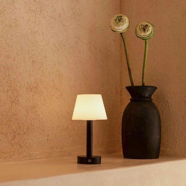 Zoë schwarze wiederaufladbare Tischlampe aus Holz | Dimmbar und tragbar | 80 Stunden Akkulaufzeit – Bild 3