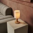 Boris hellbraune Lampe mit 2 Meter Kabel - Stofffarbenschattenlampe & Holzbasis