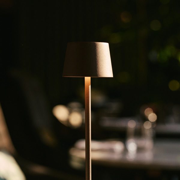 Vondel Mokka Brown wiederaufladbar und schnurloses Lampe perfekt für die Hotellerie - drahtlos wiederaufladbar über Ladestation – Bild 3