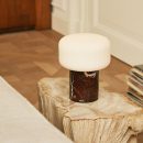 Renoir Red / Rosso Levanto - Marmor wiederaufladbare Tischlampe - Schnurlos, USB -wiederaufladbar und bis zu 120 Stunden Beleuchtung