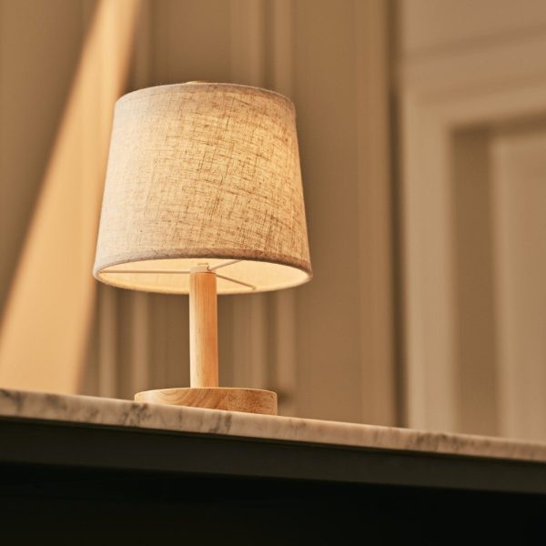 Rover Hellbraune wiederaufladbare Holzlampe | Kabellos, dimmbar mit Stoffschirm