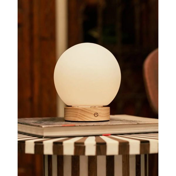 Flores hellbraune Holzlampe mit Glasbirne - wiederaufladbares und dimmbares kabelloses Licht