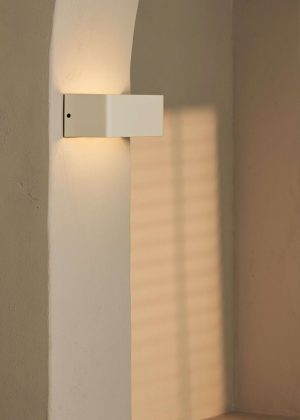Tessa Vanilla Cordless Wandlampe einschließlich Fernbedienung, 20 Lichtmodi, dimmbares, magnetisches Aufhängungssystem und mit Bewegungssensor