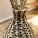 Geflochtene Boho Vase DAYANA schwarz aus Wasserhyazinthe
