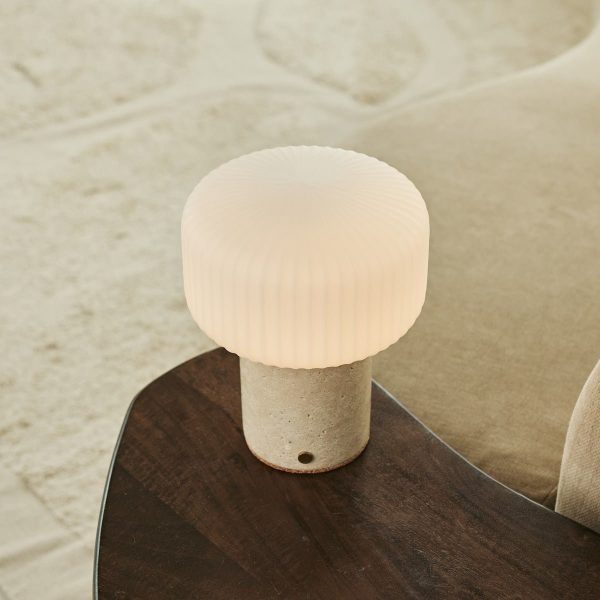 Renoir Beige / Travertino Classico - Travertin wiederaufladbare Tischlampe - Schnurlos, USB -wiederaufladbar und bis zu 120 Stunden Beleuchtung – Bild 4