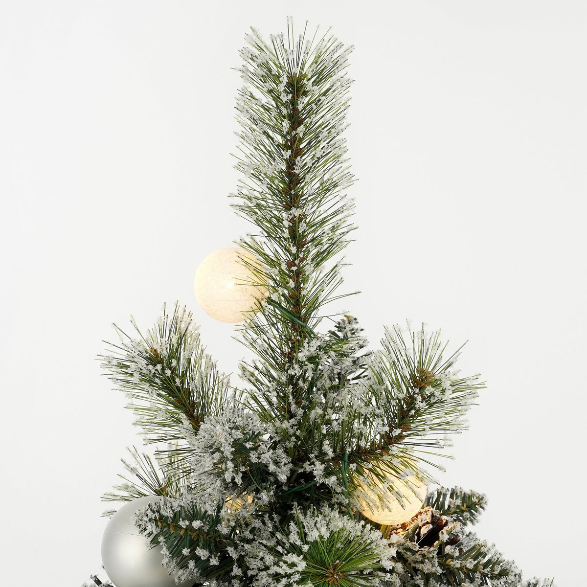 heySimeon | Künstlicher Weihnachtsbaum Kaprun im Topf mit LED-Beleuchtung und Timerfunktion – Grün & Silber H90 cm – Bild 2