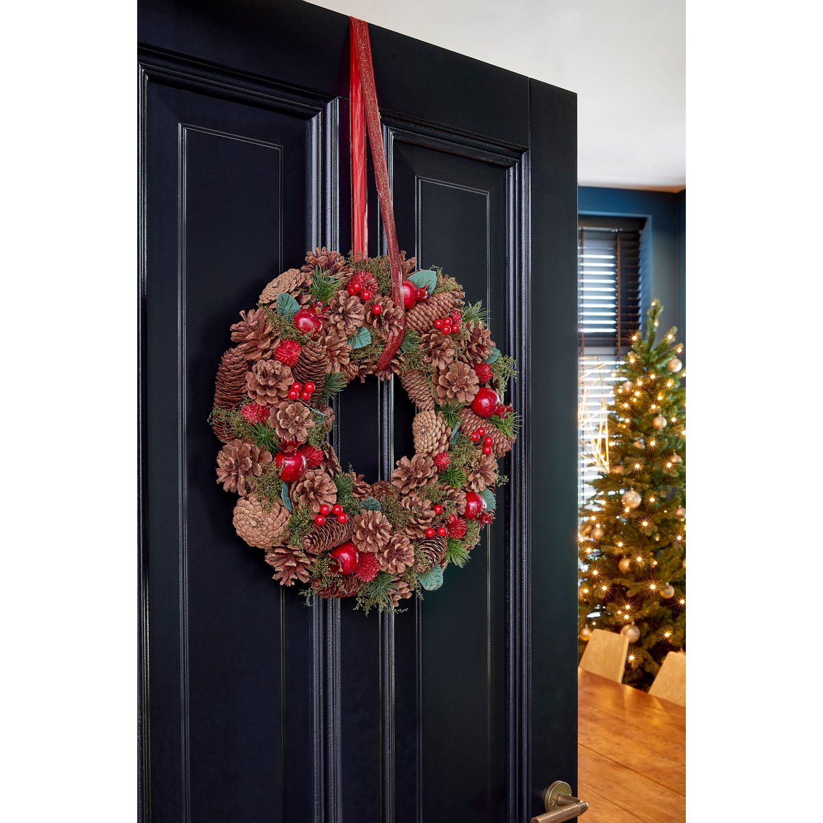 heySimeon | Landon Weihnachtskranz mit Kiefernzapfen – Braun Ø45 cm – Bild 6