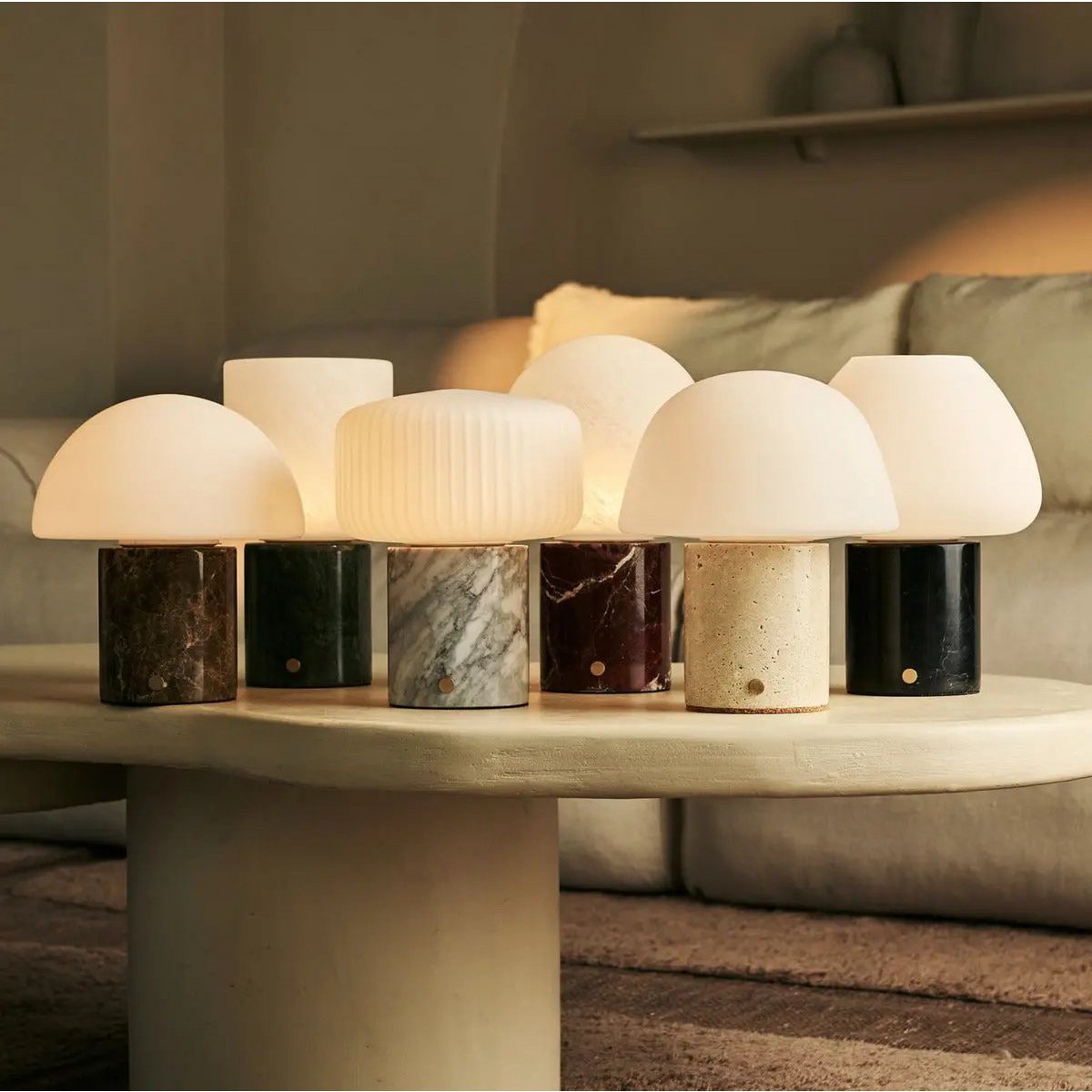 Tavellio | Designer-Tischlampe Dou Black – schwarzer Marmor, kabellos & dimmbar – Bild 10