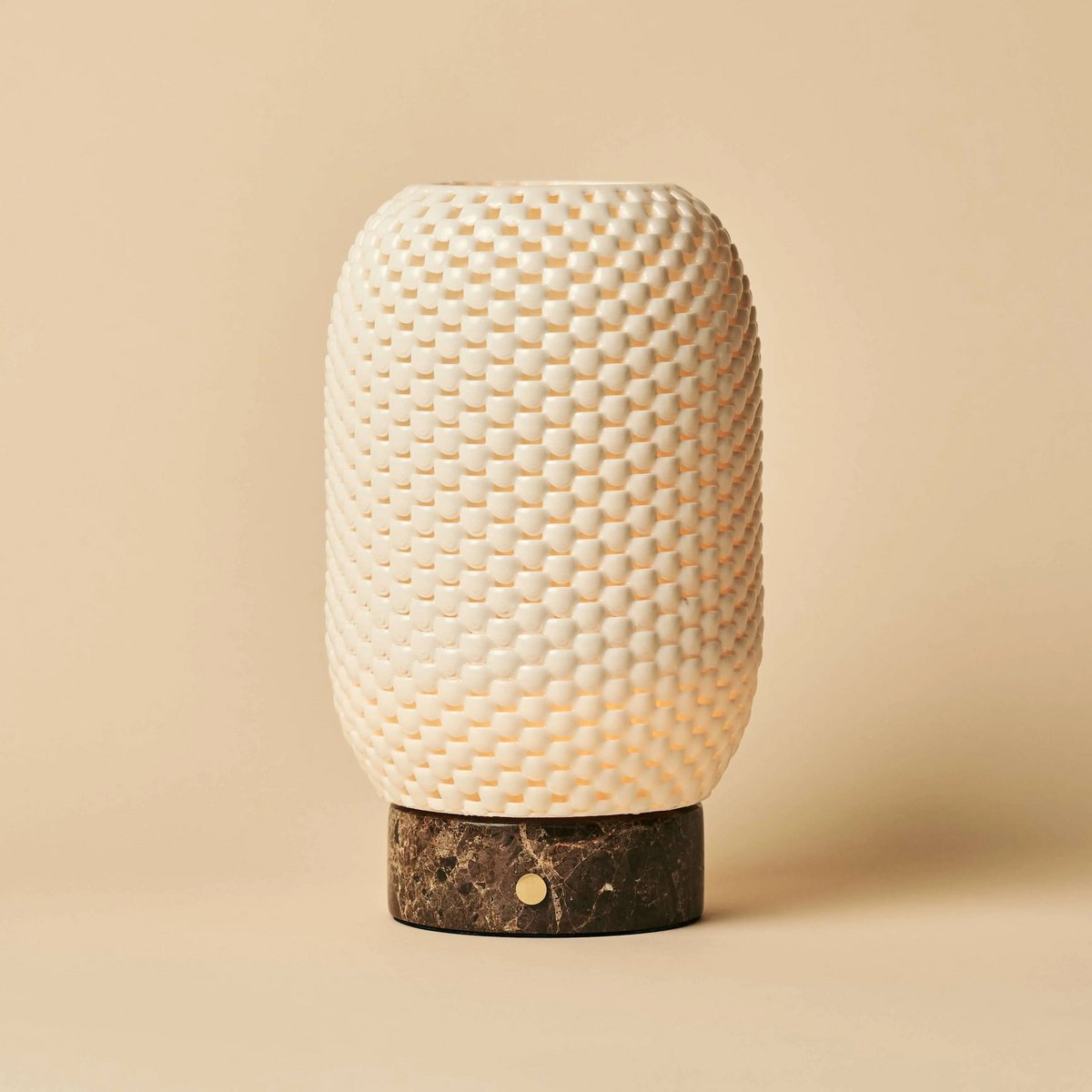 Tavellio | Designer-Tischlampe Aurora Marmor – 3D-gedrucktes Porzellan, kabellos & dimmbar