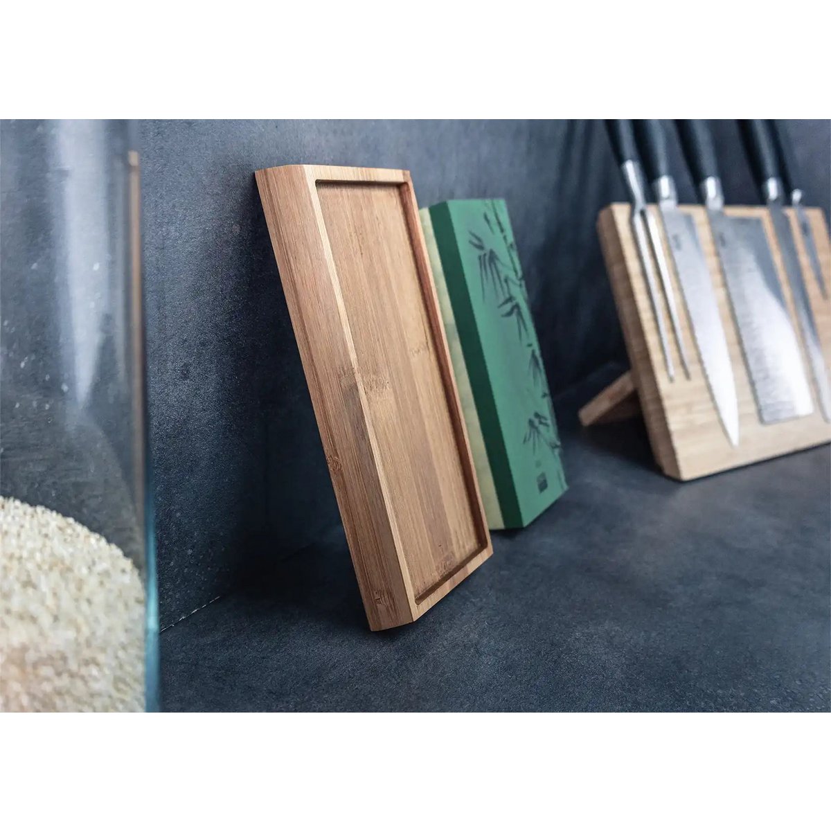 Küchenzubehör – KOTAI Schleifset mit doppelseitigem Schleifstein mit 400/1000er Körnung, rutschfester Bambusbasis, Abflachungsstein und 15-Grad-Winkelführung – Bild 5
