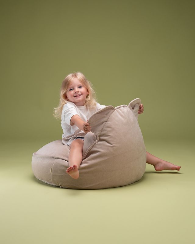 Kinder Sitzsack Indoor Bär Samt | Beige | Wigiwama – Bild 11
