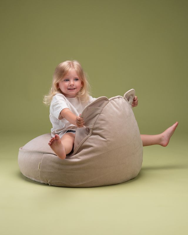 Kinder Sitzsack Indoor Bär Samt | Beige | Wigiwama – Bild 12