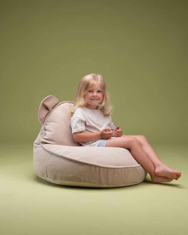 Kinder Sitzsack Indoor Bär Samt | Beige | Wigiwama – Bild 7