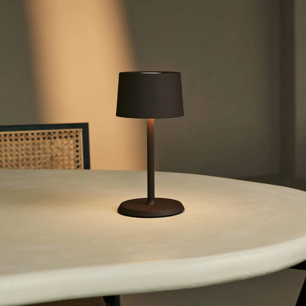 David Mokkabraun Wiederaufladbare Tischlampe 2 in 1 mit einstellbarer Höhe | Dimmbar und kabellos – Bild 11