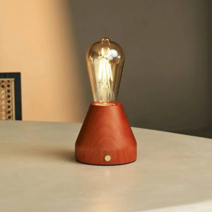 Zavi Kastanienbraune wiederaufladbare Tischlampe | LED, kabellos und 80 Stunden Akkulaufzeit