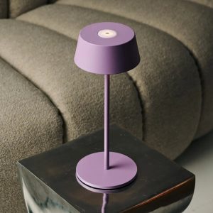 Hugo Violet Lila Wiederaufladbare Tischlampe | Stilvolle, dimmbare Lampe und kabellos