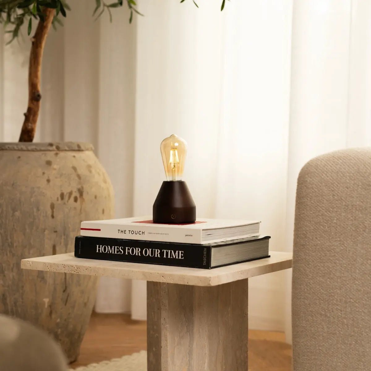 Zavi Dunkelbraune wiederaufladbare Tischlampe | LED, kabellos und 80 Stunden Akkulaufzeit – Bild 10