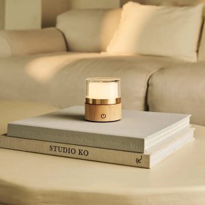 Leo Hellbraune kabellose wiederaufladbare Lampe | Kompakt, dimmbar und über USB wiederaufladbar