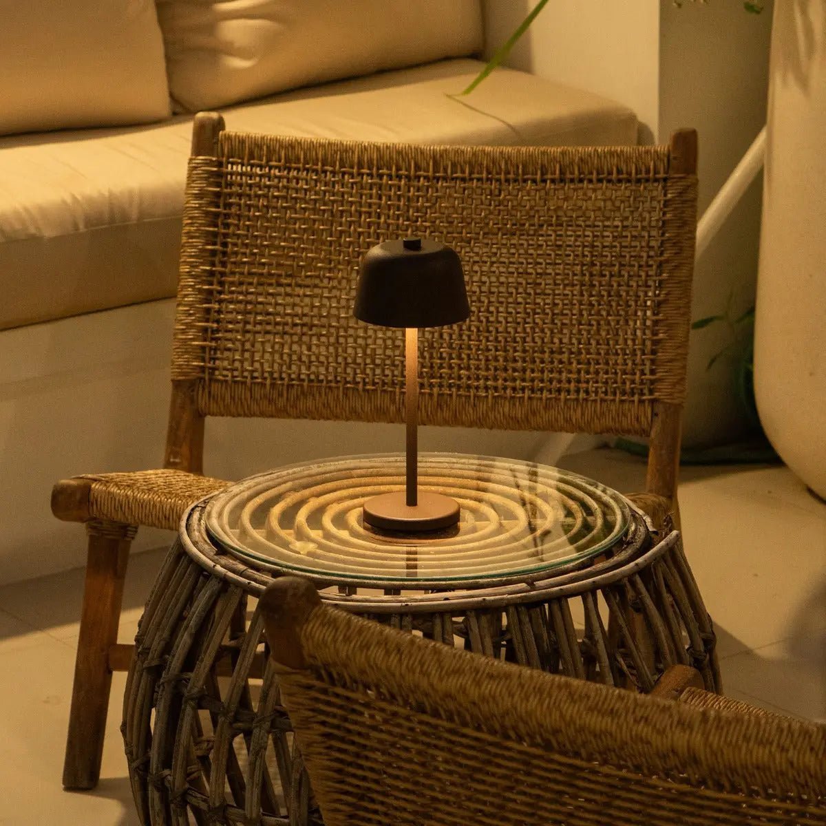 Anton Mokkabraune wiederaufladbare Tischlampe | Schlanke und kabellose Beleuchtung – Bild 12