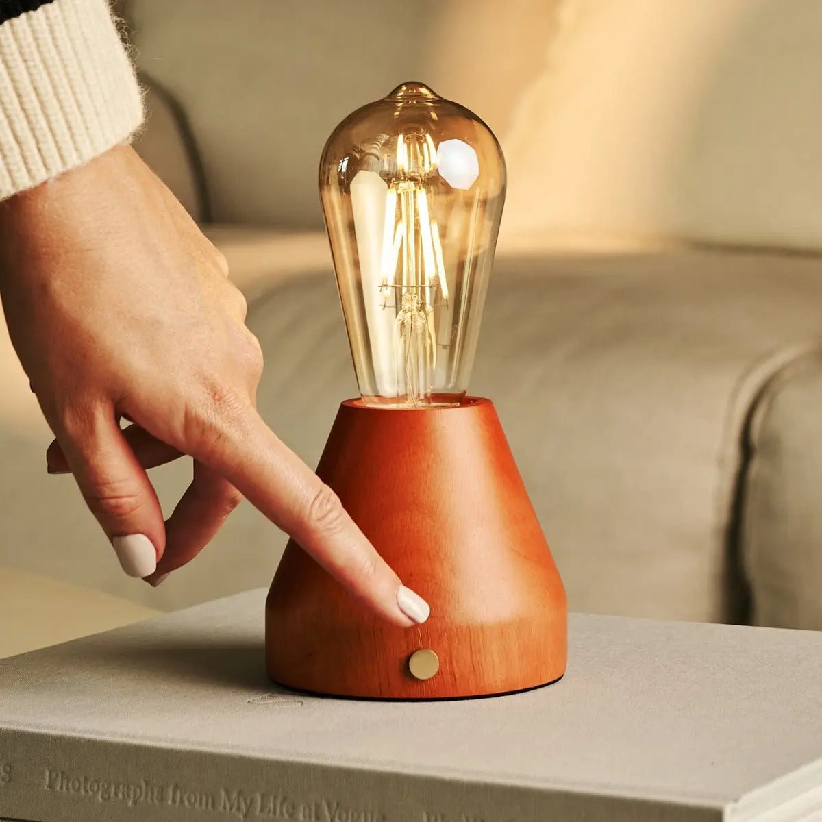 Zavi Kastanienbraune wiederaufladbare Tischlampe | LED, kabellos und 80 Stunden Akkulaufzeit – Bild 8