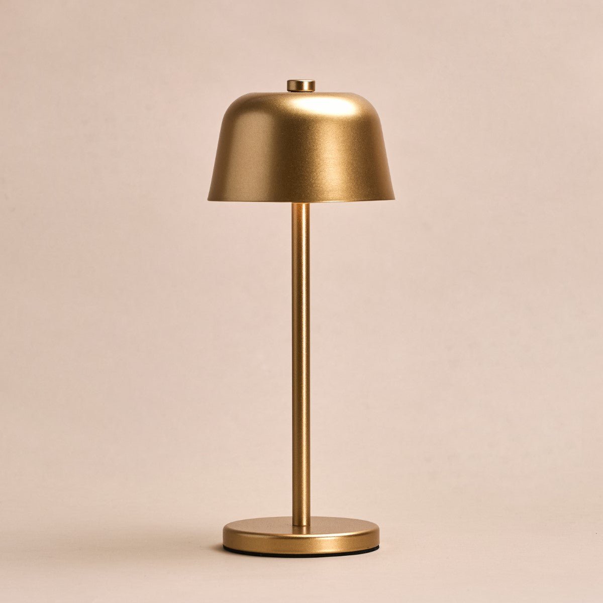 Anton Gold wiederaufladbare Tischlampe | Schlanke und kabellose Beleuchtung