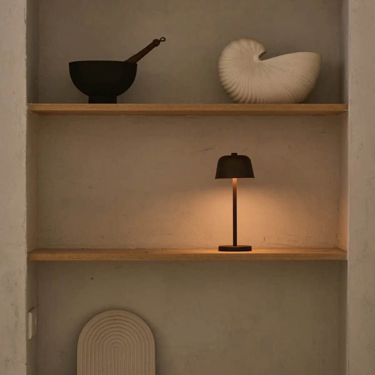 Anton Mokkabraune wiederaufladbare Tischlampe | Schlanke und kabellose Beleuchtung – Bild 5